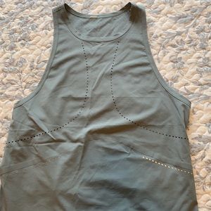 Lululemon tank top